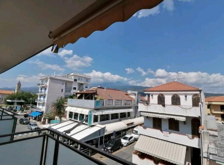 Case Vacanza Fondachello ماسكالي المظهر الخارجي الصورة